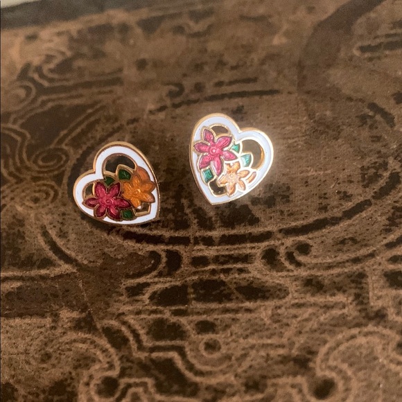 Jewelry - Heart Shaped Floral Earrings art deco vintage